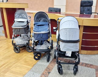 Podeljena besplatna kolica za decu rođenu u junu i julu 2023. godine (1)