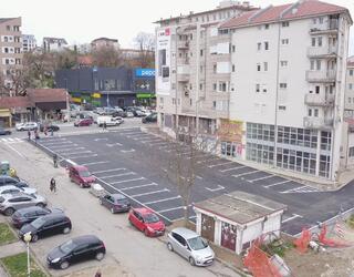 Parking prostor kod objekta Aman (3)