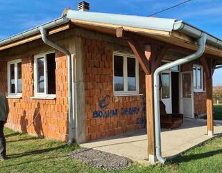 Rekonstrukcija svlacionica na fudbalskom stadionu u Strmovu (4)