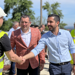Ministar Momirovic obisao radove u MZ Susnjar (1)