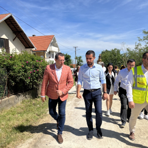 Ministar Momirovic obisao radove u MZ Susnjar (11)