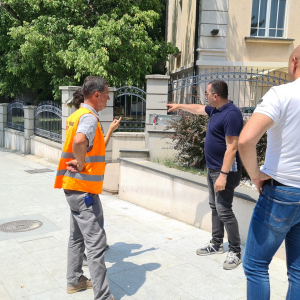 Radovi na uredjenju pesackih staza u ulici Dimitrija Tucovica (8)